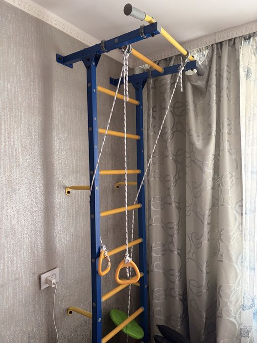 Шветская стенка срочно продам