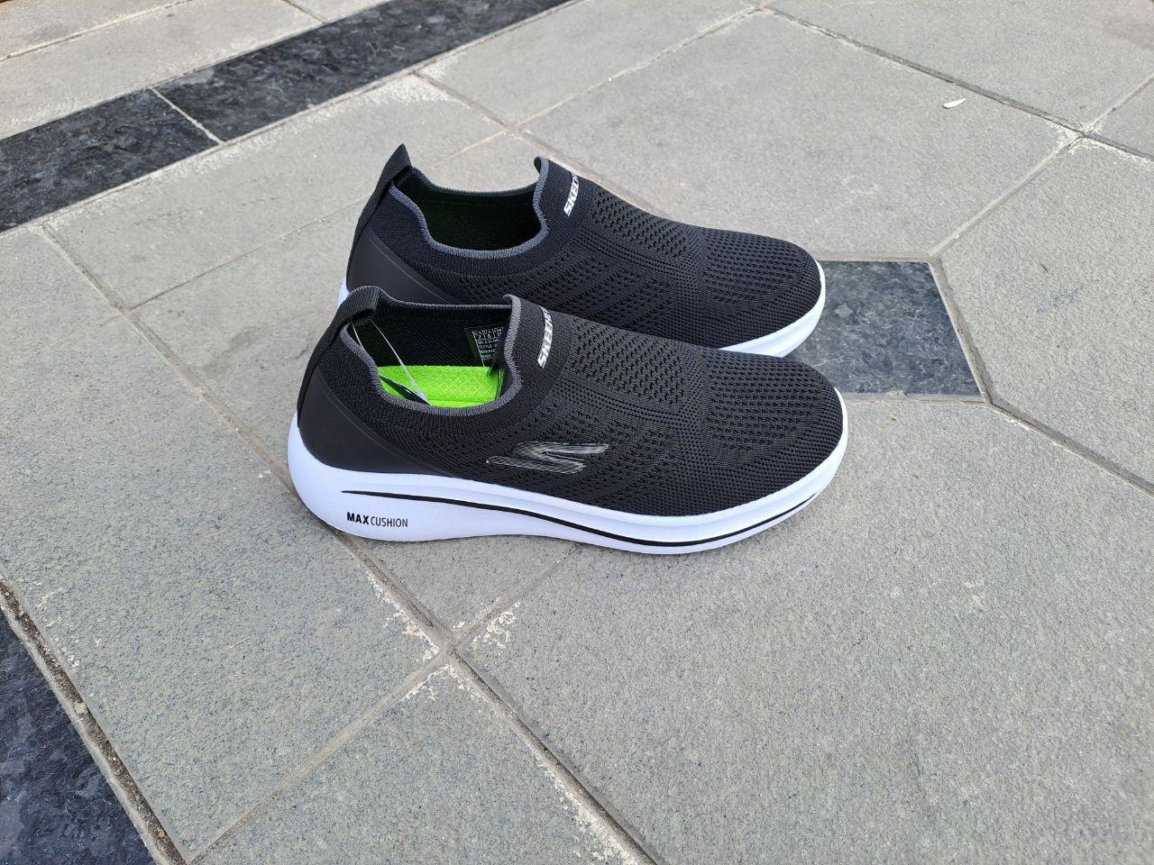 Skechers  new ..