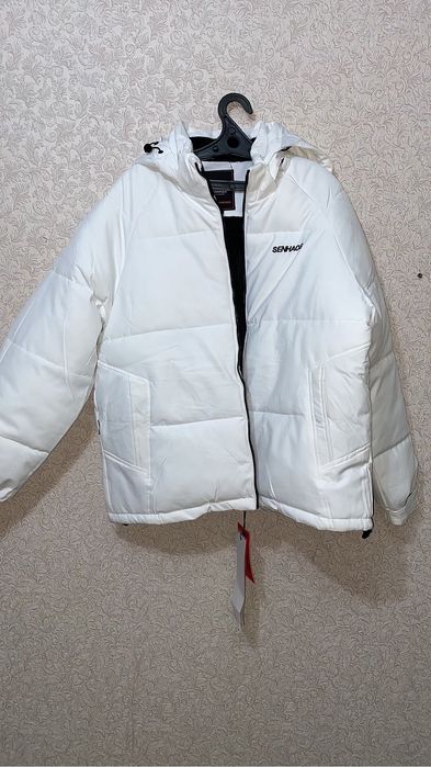 Куртка мужская белая новая