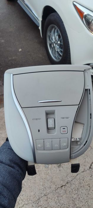 Плафон за Infiniti QX60