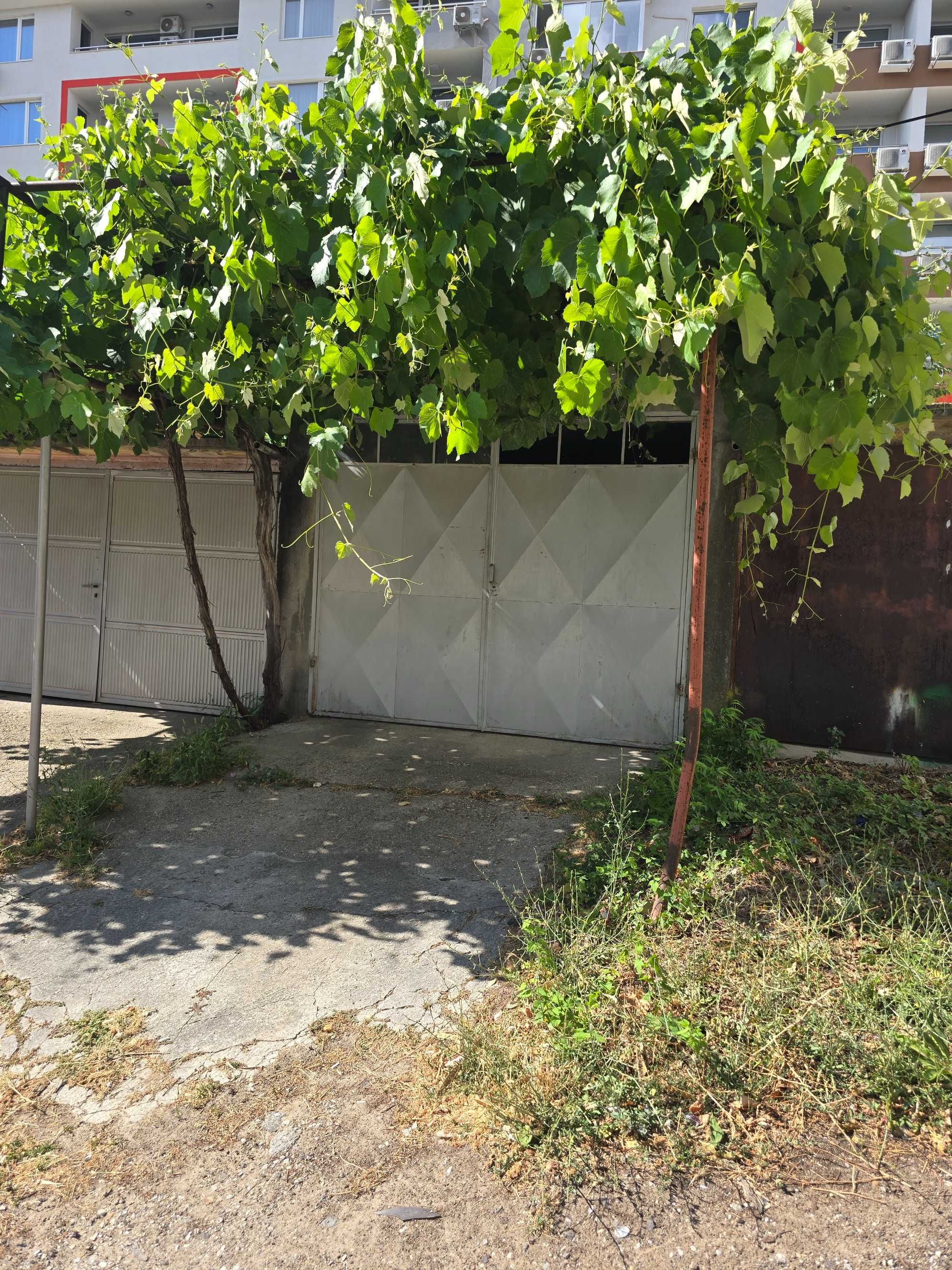 Гараж в кв. Картала