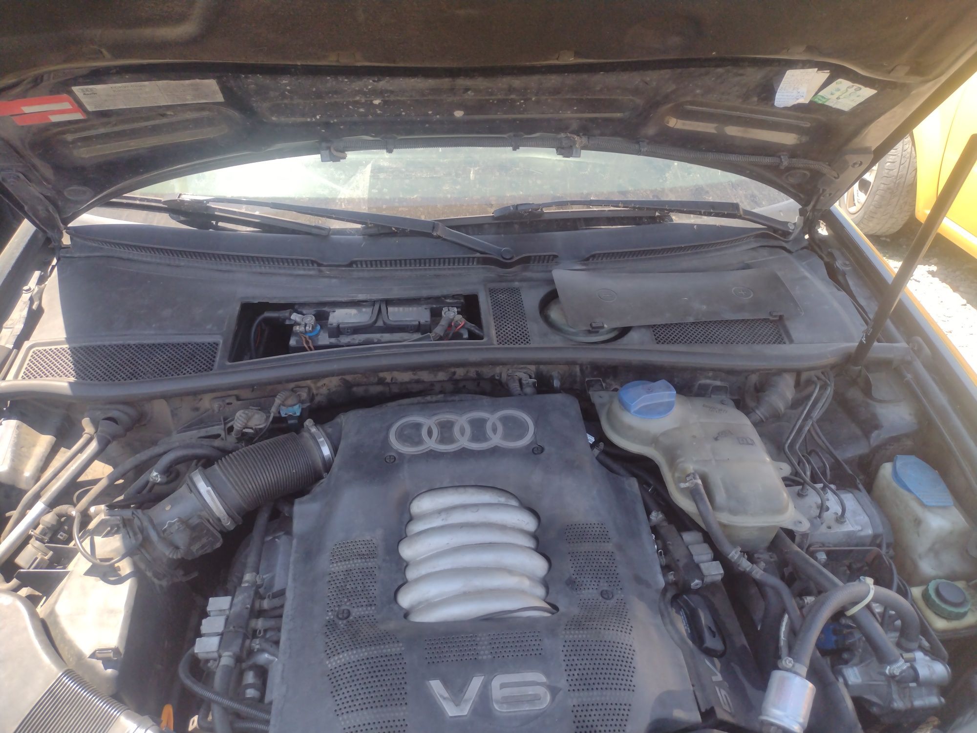 Алди A6 v6  2.8 bezin само на части
