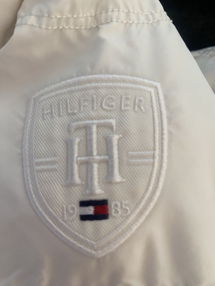 Дамско зимно яке TOMMI HILFIGER