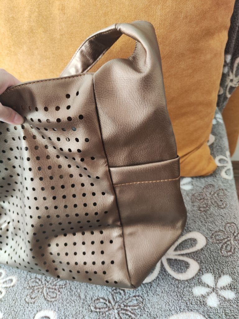 Даамска чантаа..