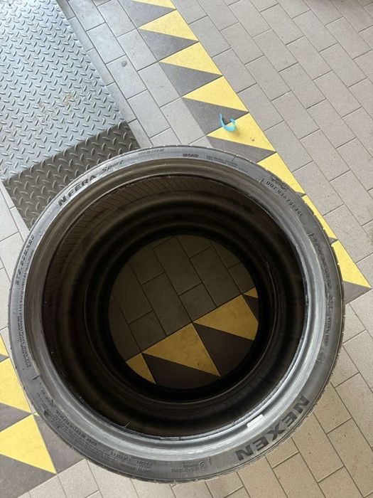 Летни Гуми Nexen Nfera Sport 275/30 R20
