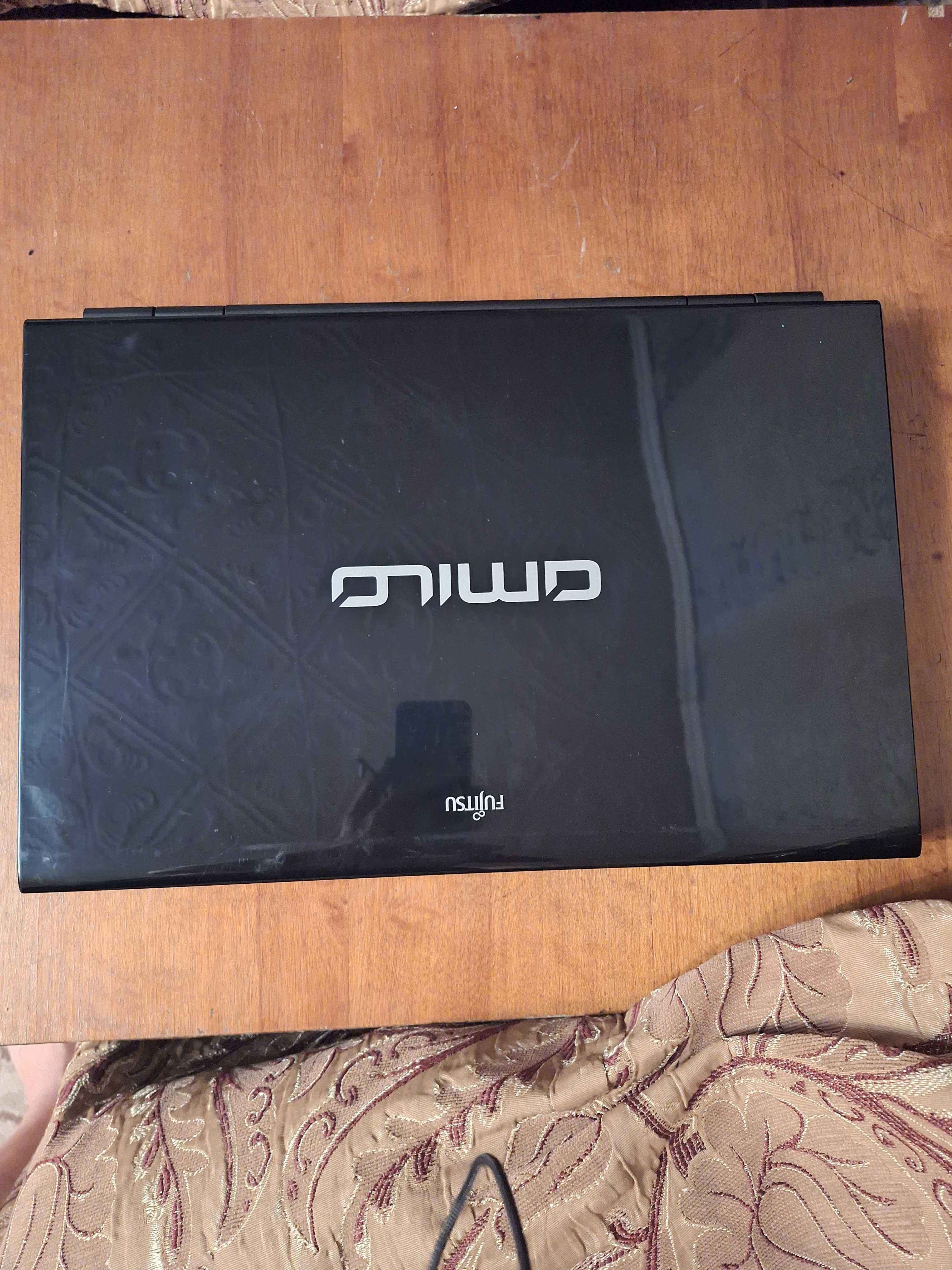 Компьютер- ноутбук Fujitsu AMILO Li3910 с огромным дисплеем.