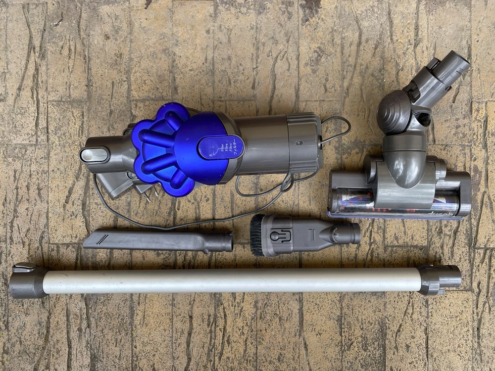 aspirator profesional Dyson DC35