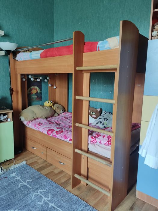 Кровать двухъярусная