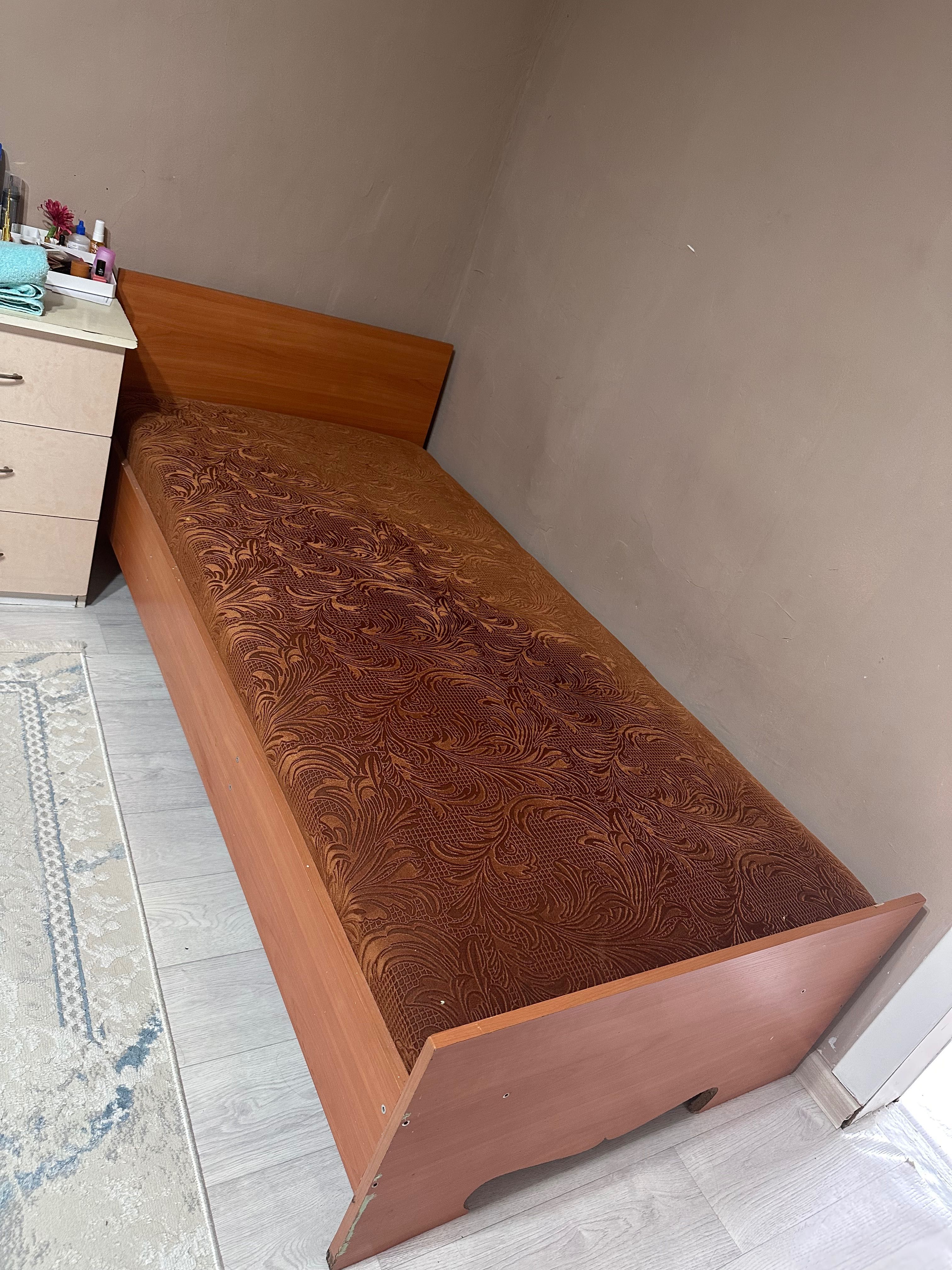 Продам кровать срочно