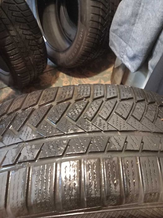 Зимни гуми - ползвани 215/55/17 Continental