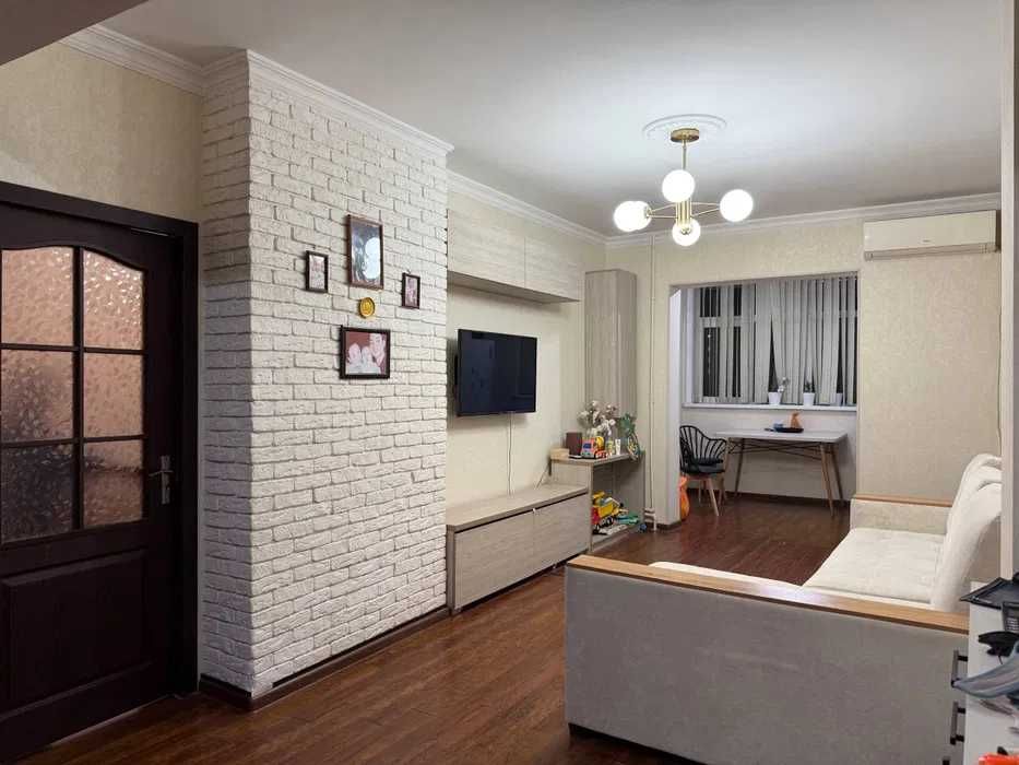 Хорошая 4-комнатная квартира на 4 этаже, в р М.Улугбекский район