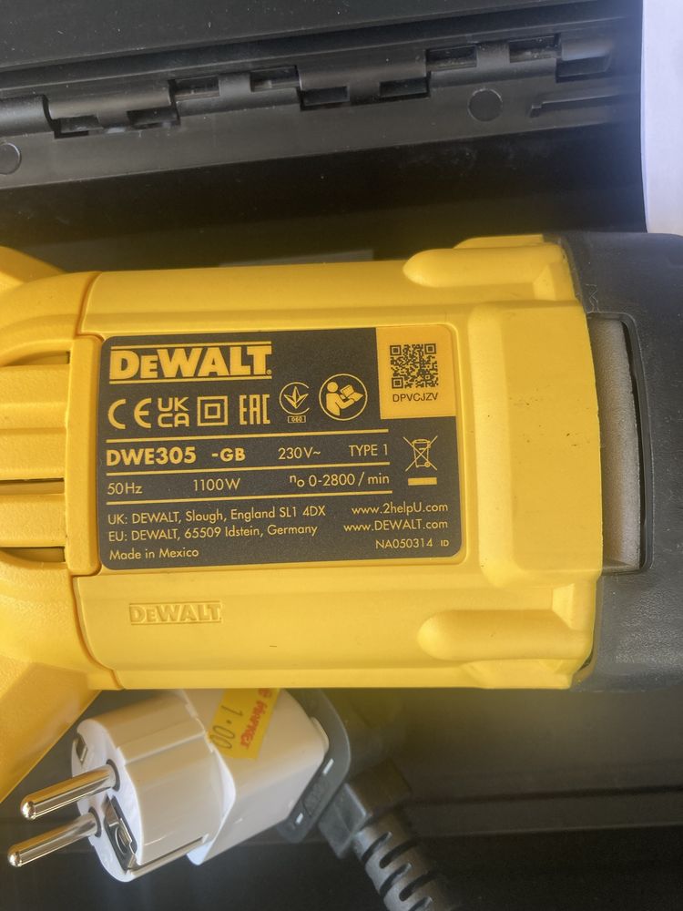 Нов саблен трион Dewalt DWE305