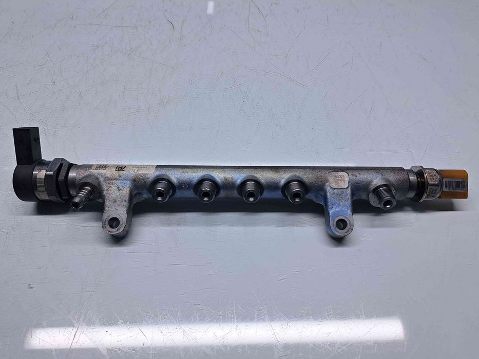 Rampa injectoare  Volkswagen Passat B6 (3C2) [Fabr 2005-2010] 03L13008