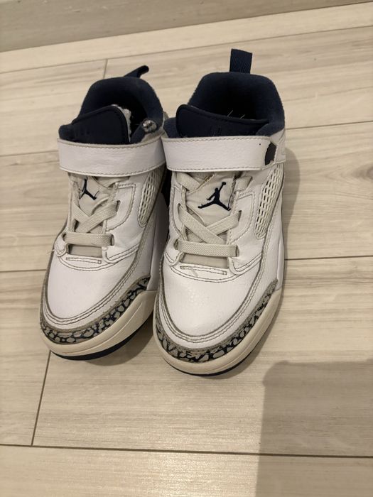Adidasi Jordan marimea 31,5