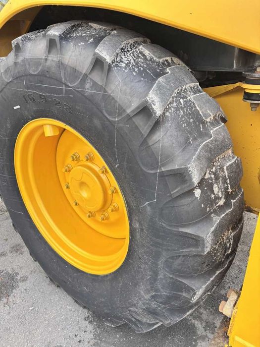 Buldoexcavator KOMATSU WB93R-5 An fabricație: 12/2007