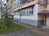Продается 3 х комнатная квартира на 1-м этаже в городе Янгиюле
