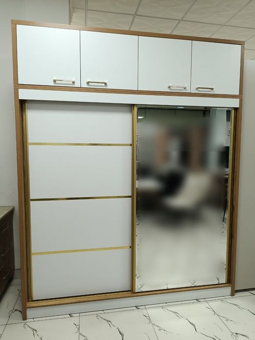 Современный шкаф купе