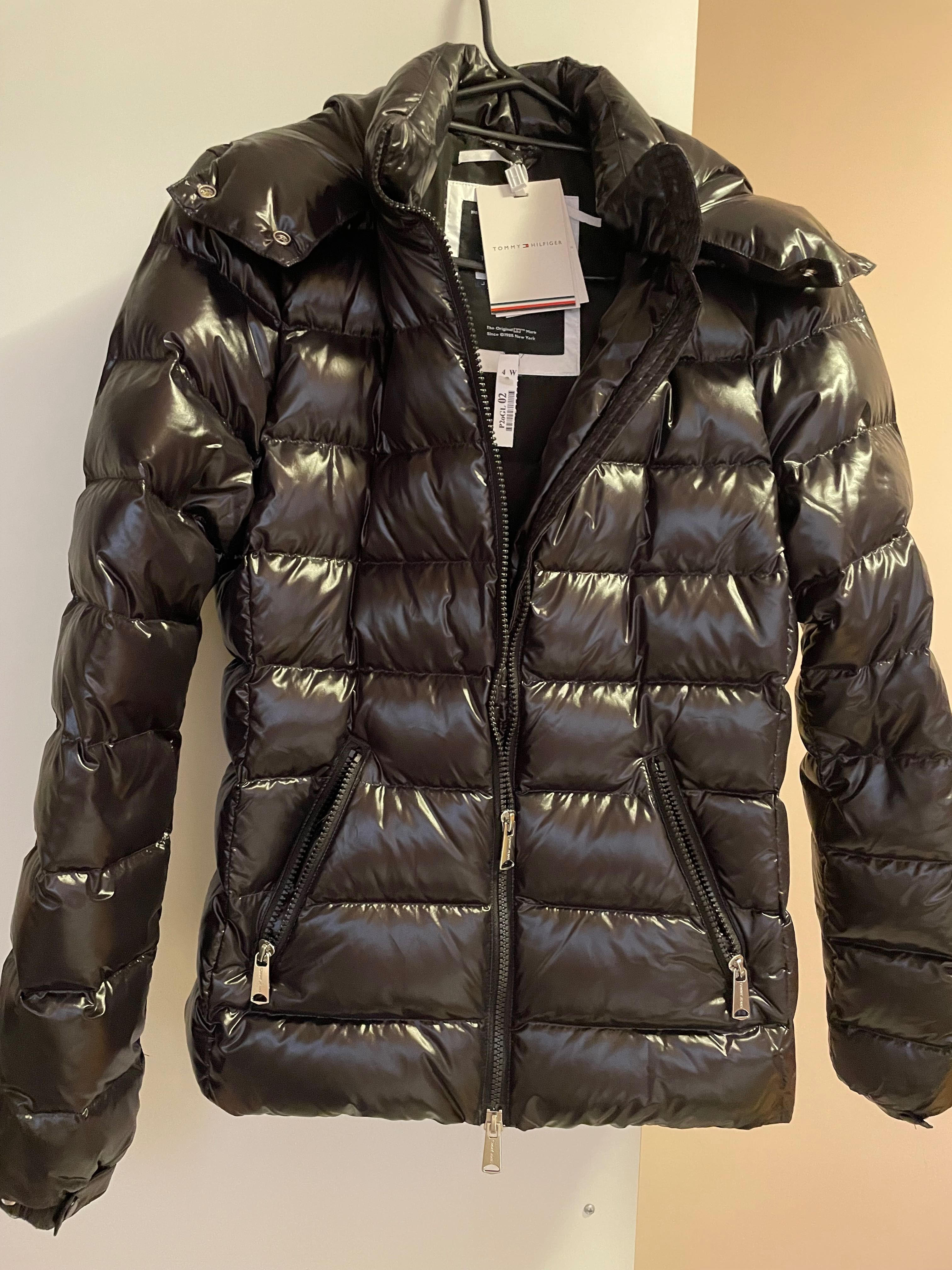 Tommy Hilfiger зимно яке.