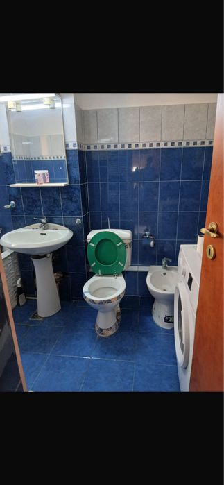 Vand apartament 2 camnere central.