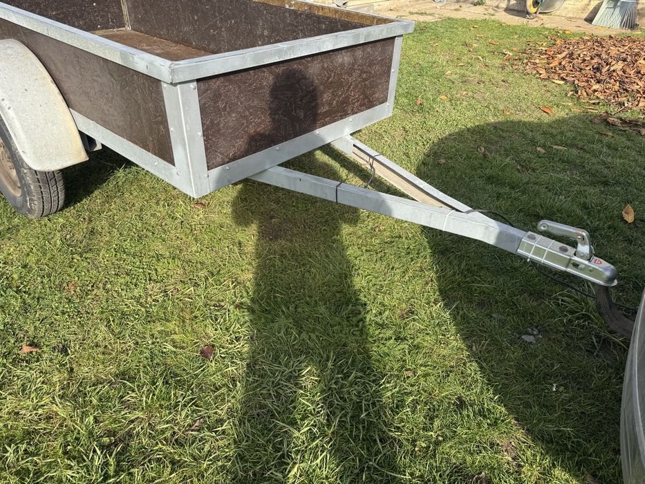 Remorca 750 kg stare -ca noua