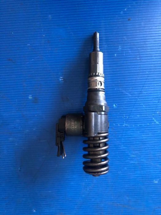 injector 2.0 tdi audi a3 8p a4 b7 vw golf 5