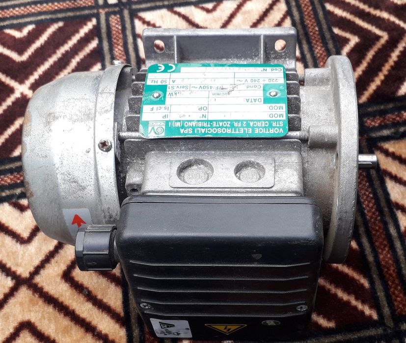 Motor electric 230V