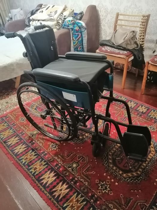 Инвалидная коляска б/у