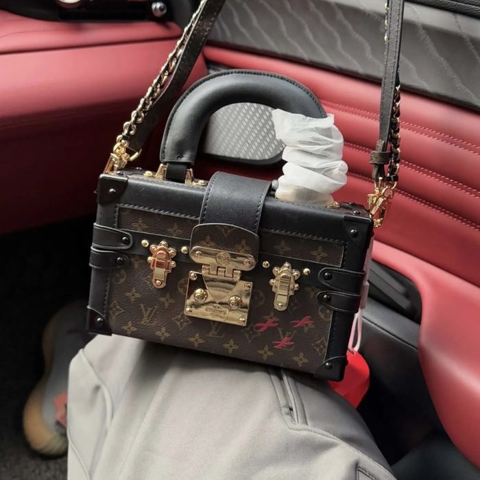 Чанта loius vuitton