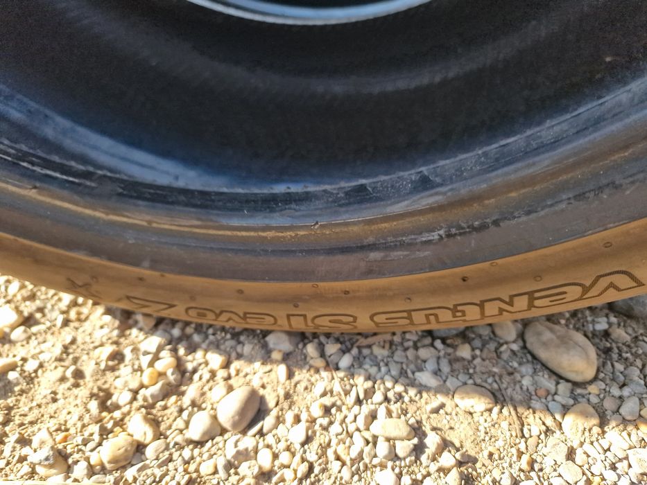 Anvelope 265/40R21 marca Hankook, DOT 2020 ,5 mm
