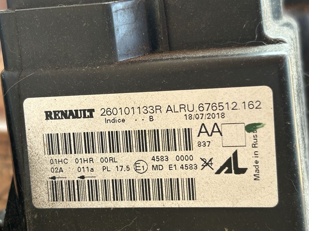 Faruri Dacia Duster originale