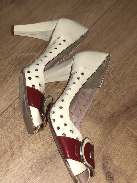 Pantofi Vintage de lac cu catarama 37