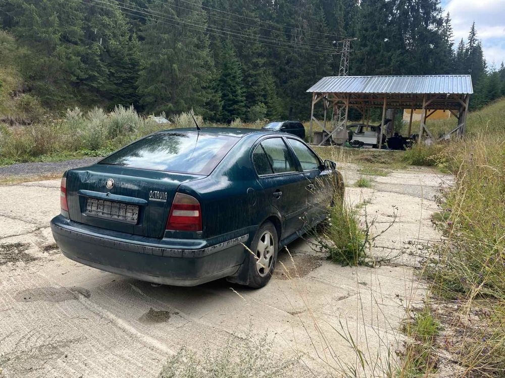 Skoda Octavia 1.8i На Части
