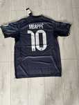 Tricou Real Madrid cu Mbappe