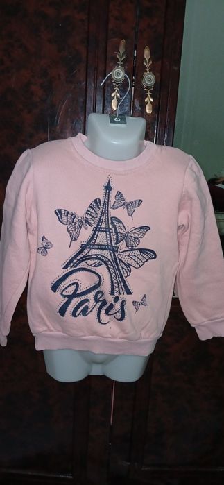 Продам тёплые кофточку для девочек