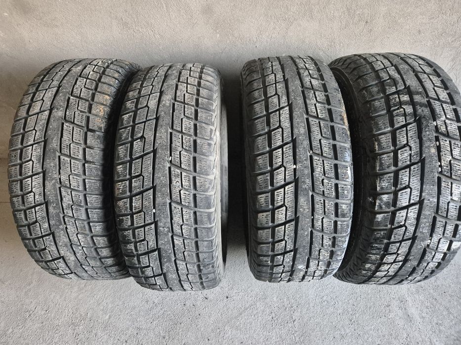 Зимняя резина в хорошем состояний