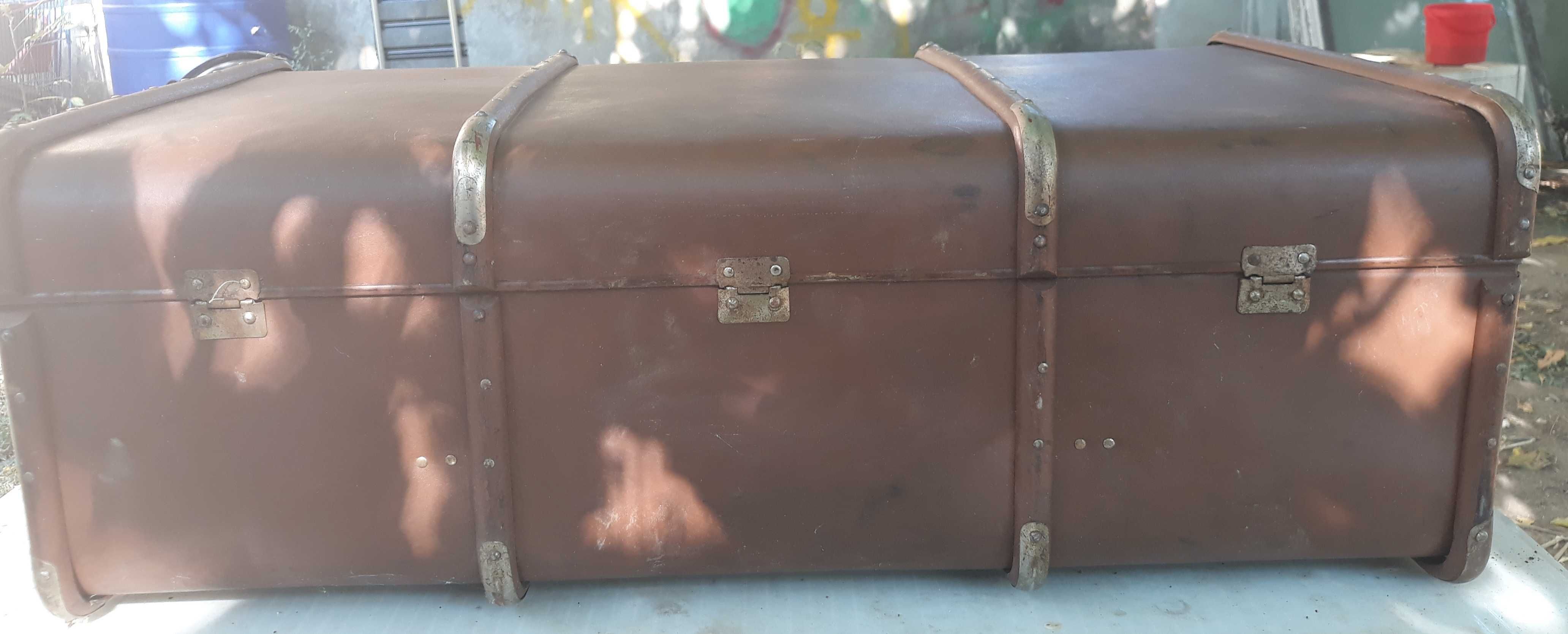 Geamantan de colectie nu trimit in tara prepare personal