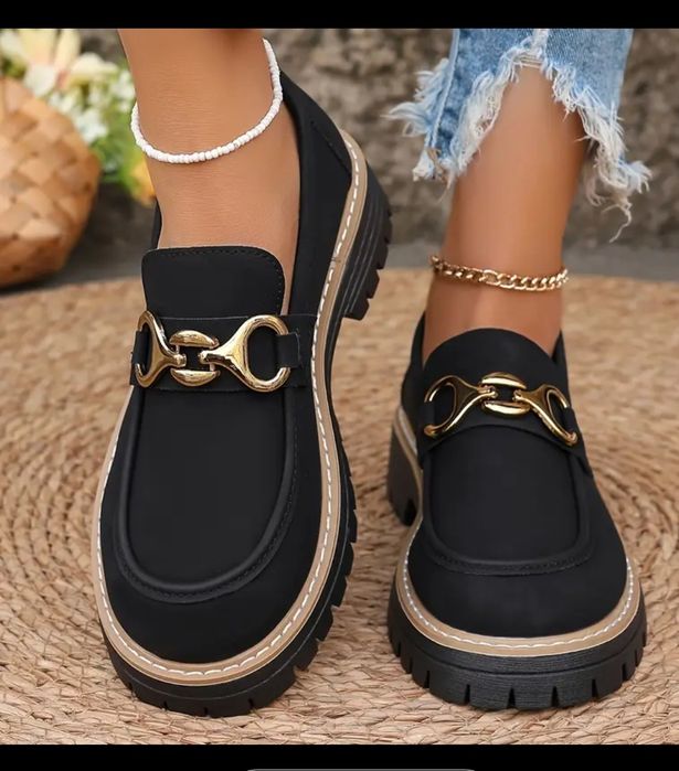 Продам лоферы, полный размер  40 новые. Размер не подошёл