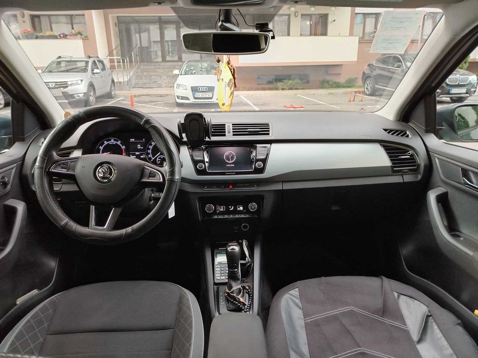 De vanzare Skoda Fabia consum mic, colantata Bolt