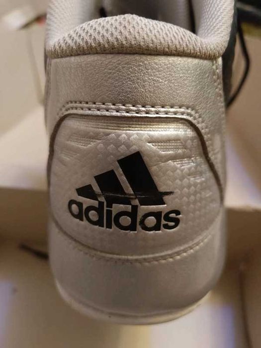 Baskettball Adidas Commamder TD 5 - 49.5cm