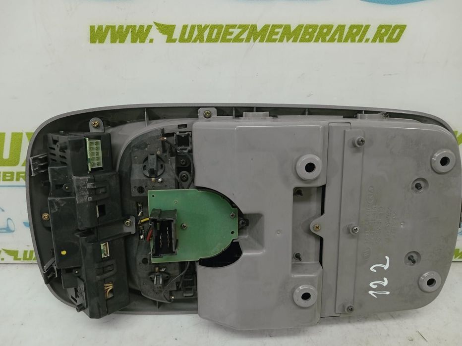 Plafoniera OK53E 51 410 Kia Sorento 1 (facelift)  [din 2006 pana  201