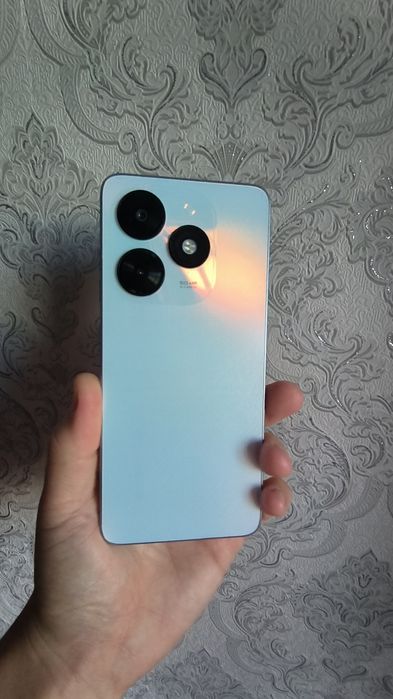 Tecno Spark 20C продам
