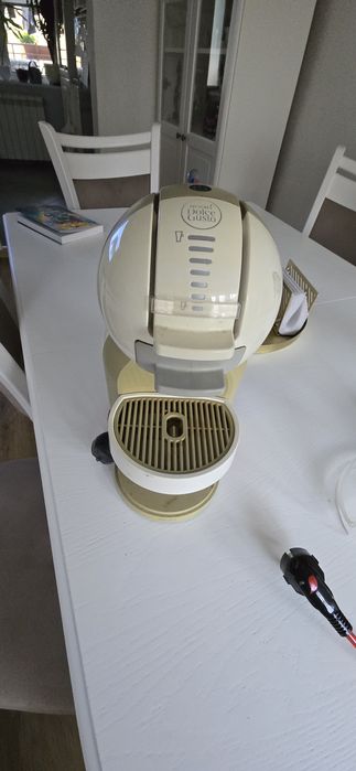 Кафе машини Dolce Gusto