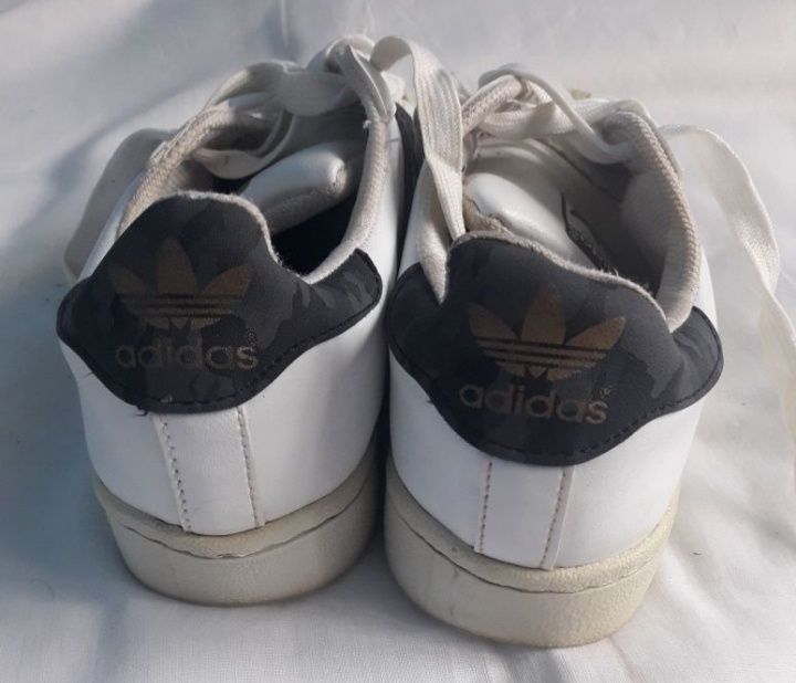 Adidasi Adidas originali numarul  36