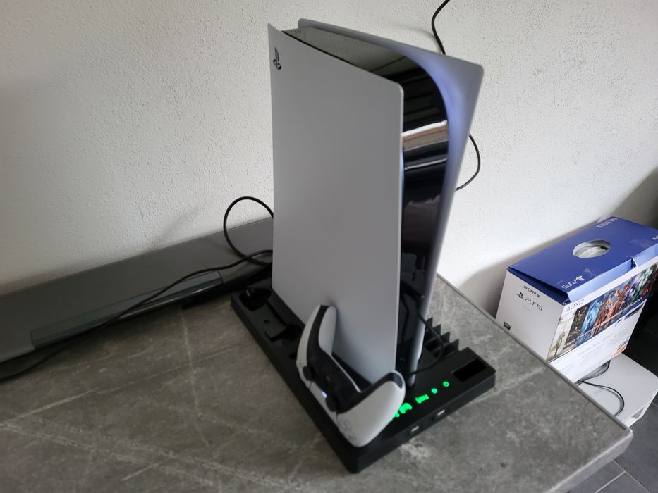 Vând PS5 FAT DiskEdition +Controller+Stand Inc și răcire