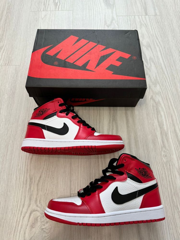 Adidasi NIKE JORDAN 1 CHICAGO | Calitate superioara