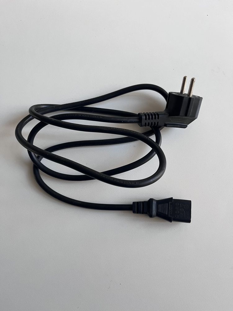 Трехпроводные кабели с разьемом IEC-C13 на 10 А (4 штуки)