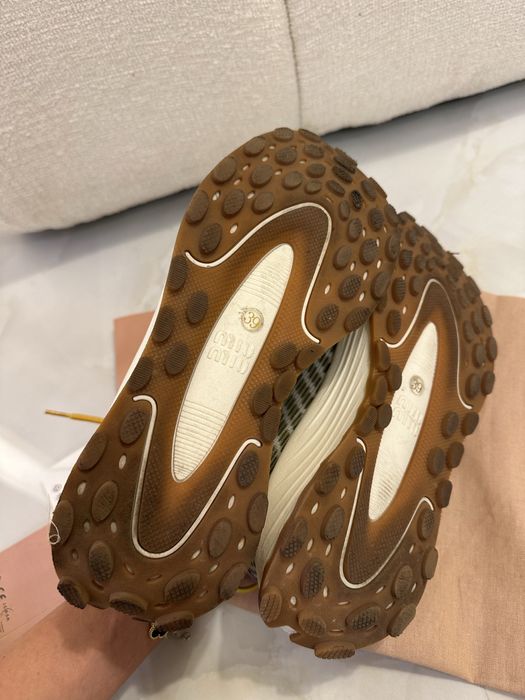 маратонки Miu Miu