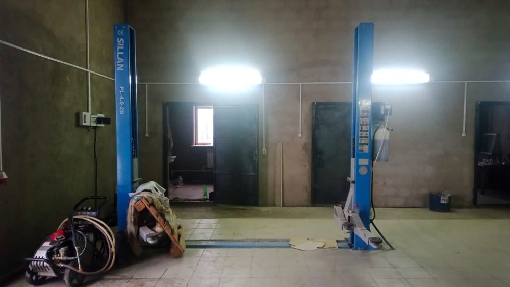 Продаётся автоподемники 3 шт , грузоподъёмностью 4 тонный .