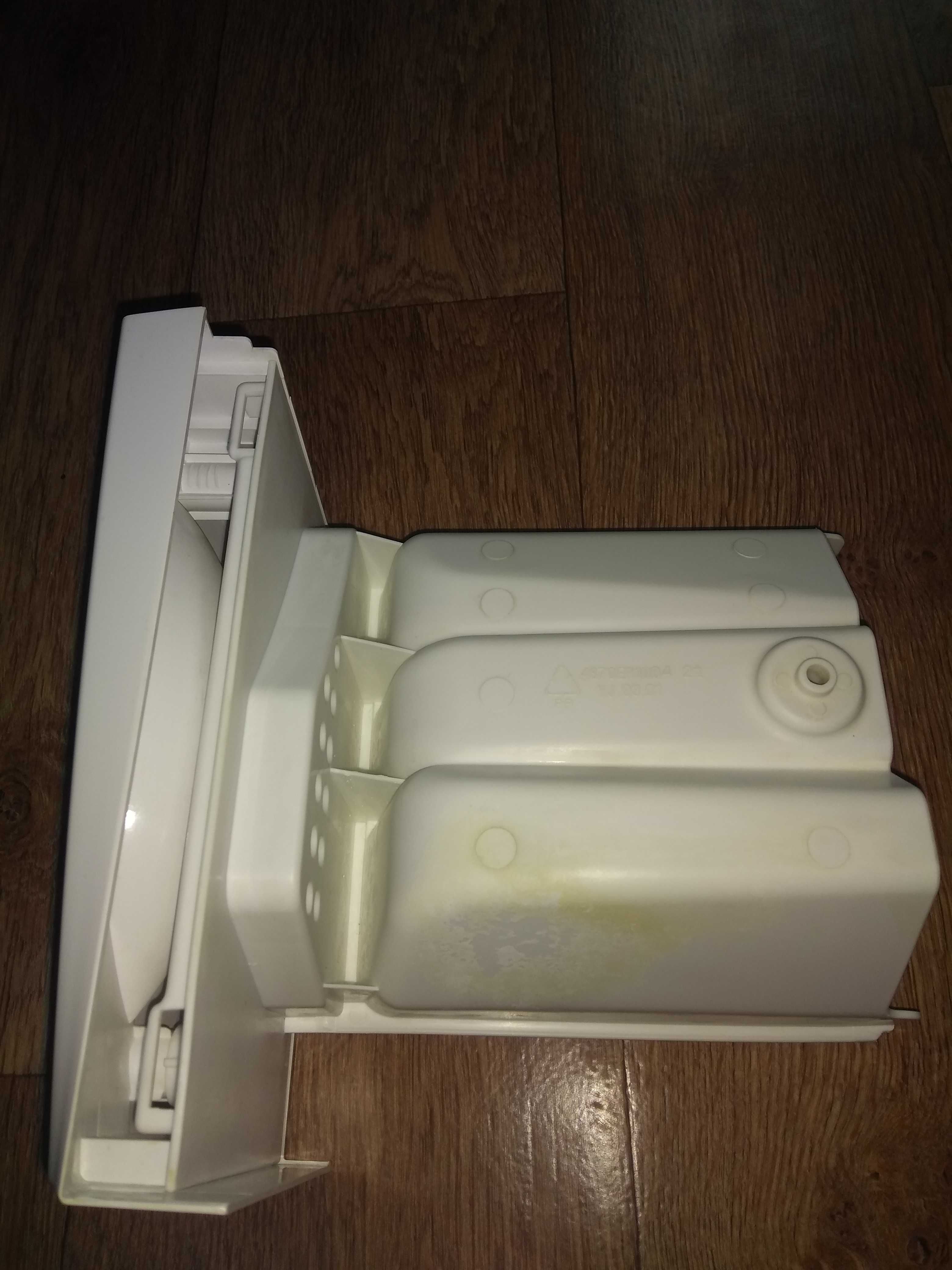 Продам панель с лотком от стиральной машины LG WD-80260N (платы нет)