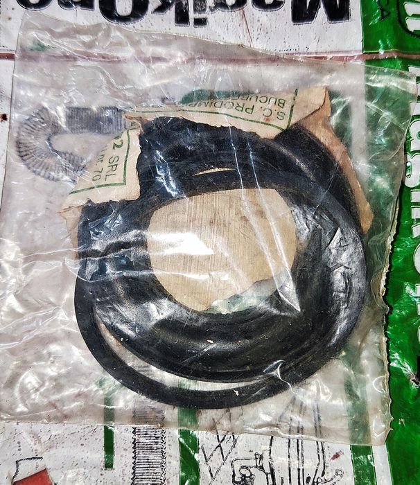 Set garnituri etrier - frana fata - Dacia 1300